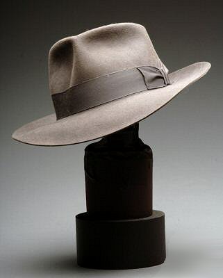 grayfedora.jpg
